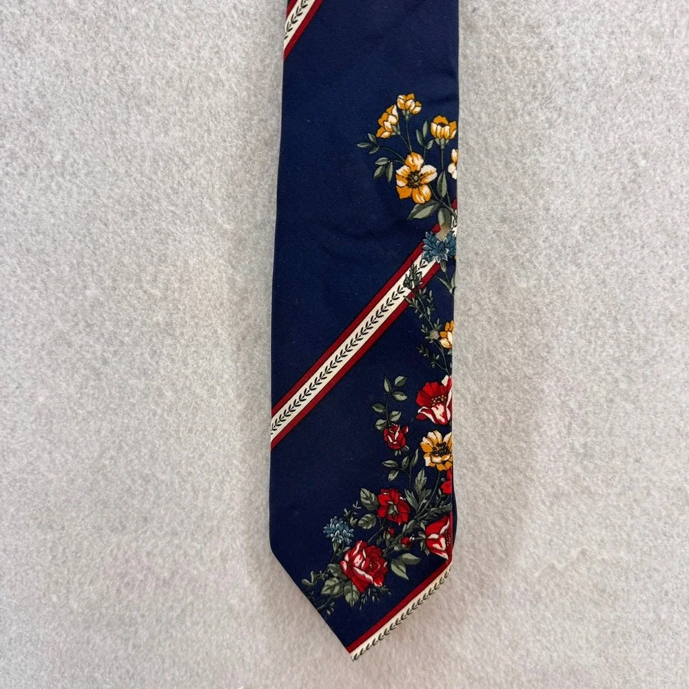 100%‎ Silk Giofer Floral Necktie Navy Blue, Red, Yellow Floral Print Italian 58